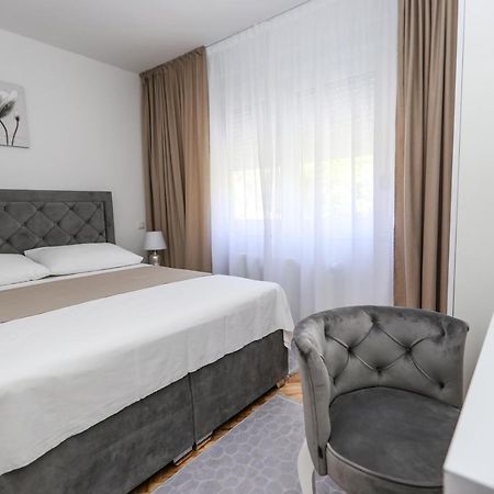 Apartmani Guto Podstrana Exterior photo
