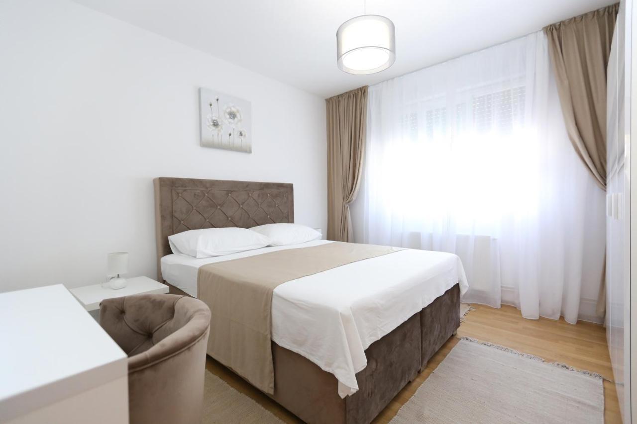 Apartmani Guto Podstrana Exterior photo