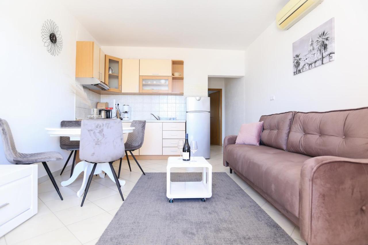 Apartmani Guto Podstrana Exterior photo